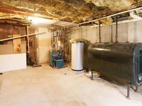 14 Whitewood Rd, Milford MA 01757