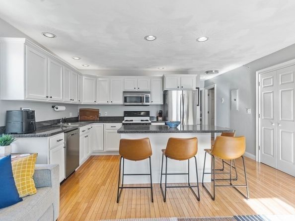 194 E St 1, Boston MA 02127