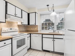 111 Brigham St 20C, Hudson MA 01749