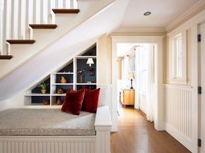 34 Pilgrim Rd, Newton MA 02468