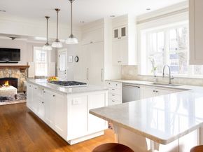 34 Pilgrim Rd, Newton MA 02468