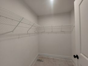 197C Crownshield 16C, Uxbridge MA 01569