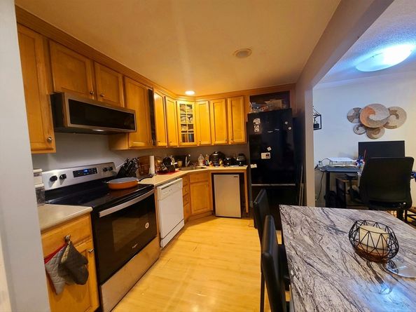70 Warren Ave 12, Chelsea MA 02150
