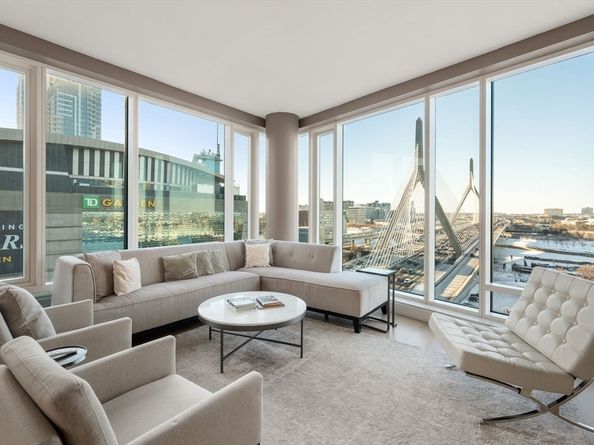 100 Lovejoy Wharf 11D, Boston MA 02114