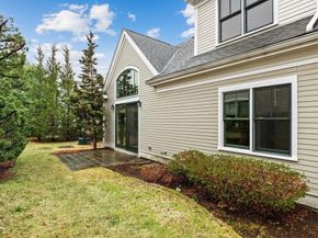 38 Courtyard Pl 38, Lexington MA 02420