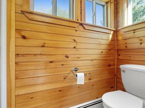 5 Carlton Ct, Oxford MA 01540