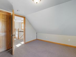 5 Carlton Ct, Oxford MA 01540