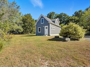 5 Carlton Ct, Oxford MA 01540