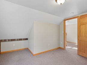 5 Carlton Ct, Oxford MA 01540
