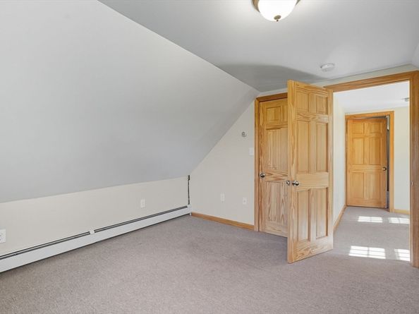 5 Carlton Ct, Oxford MA 01540