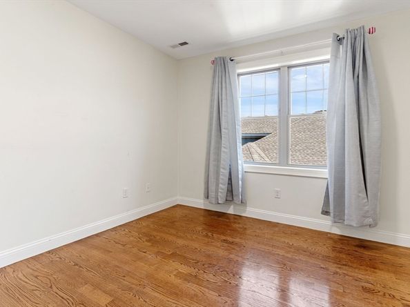 22 Hawthorne Street 2, Boston MA 02119