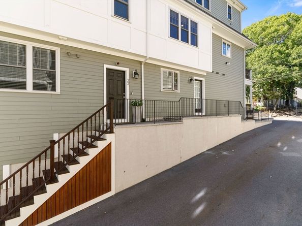 22 Hawthorne Street 2, Boston MA 02119