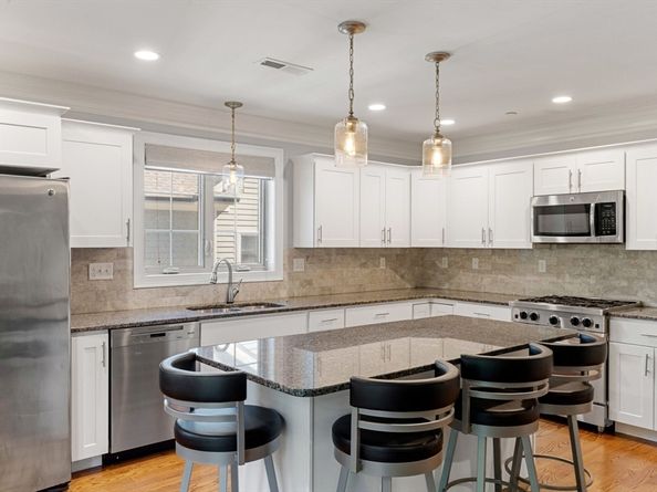 22 Hawthorne Street 2, Boston MA 02119