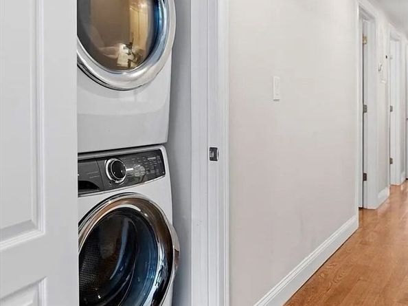 19 Chelsea St 1, Boston MA 02128