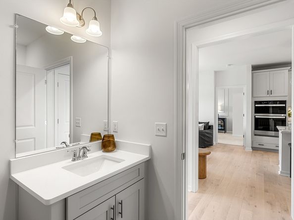 399 Neponset 311, Canton MA 02021