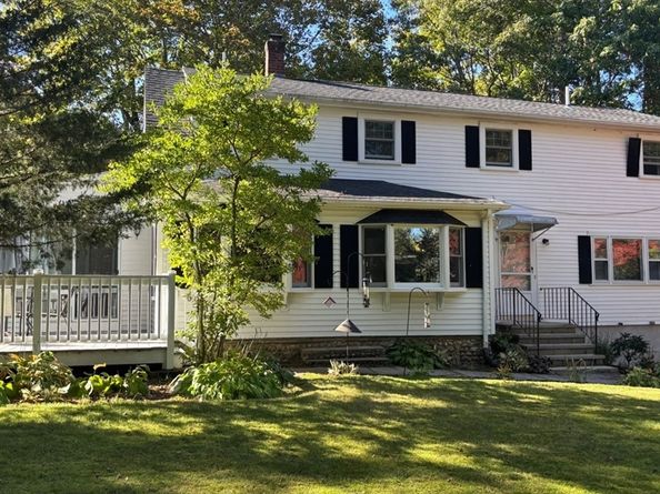 318 South St, Hanson MA 02341