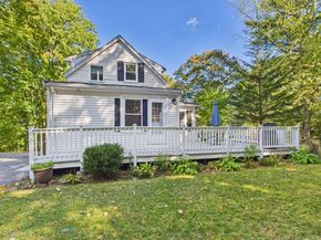 318 South St, Hanson MA 02341