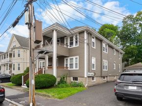 15 Banks St 4, Waltham MA 02451