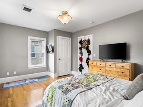 15 Banks St 4, Waltham MA 02451