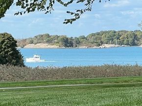 10r Martins Lane, Hingham MA 02043