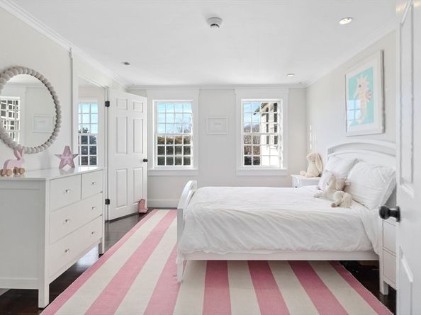 10r Martins Lane, Hingham MA 02043