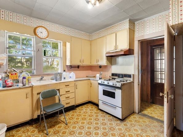 120 Wyman St, Medford MA 02155