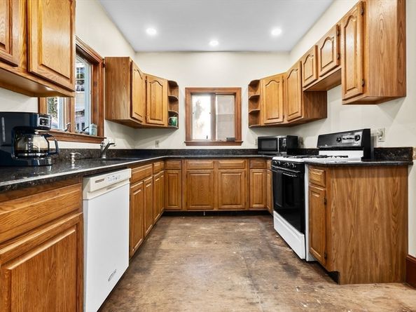 26 Oakland St, Newburyport MA 01950