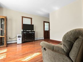 26 Oakland St, Newburyport MA 01950