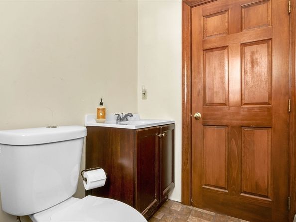 26 Oakland St, Newburyport MA 01950