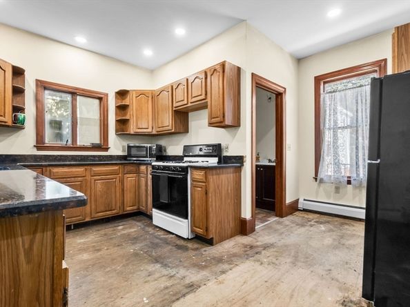 26 Oakland St, Newburyport MA 01950