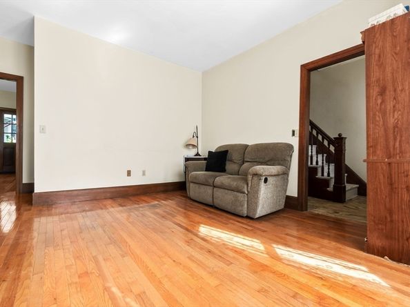 26 Oakland St, Newburyport MA 01950