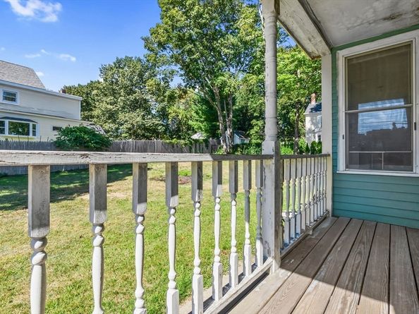 26 Oakland St, Newburyport MA 01950