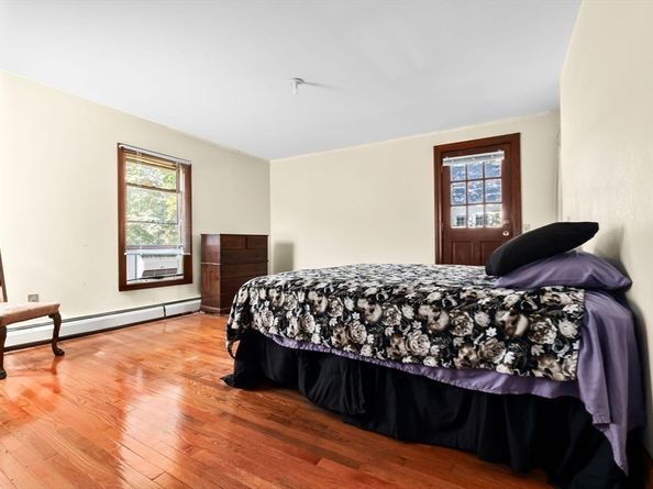 26 Oakland St, Newburyport MA 01950