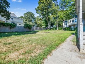 26 Oakland St, Newburyport MA 01950