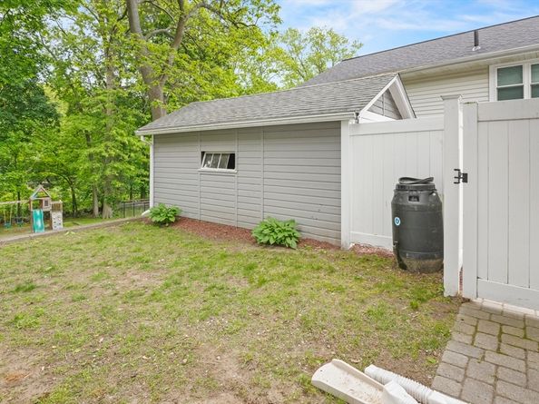 23 Bower Rd, Braintree MA 02184