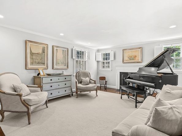 61 Mayo Road, Wellesley MA 02482