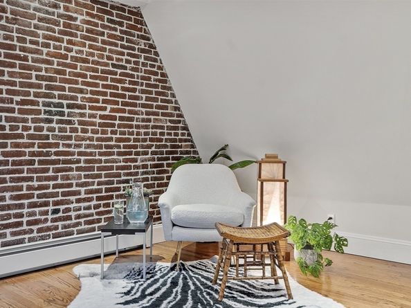 178 Commonwealth PH, Boston MA 02116