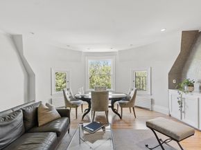 178 Commonwealth PH, Boston MA 02116