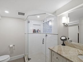 178 Commonwealth PH, Boston MA 02116