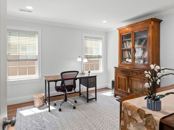 96 East Side Parkway 96, Newton MA 02458