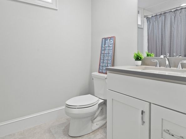 96 East Side Parkway 96, Newton MA 02458