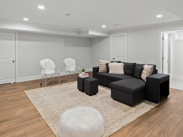 96 East Side Parkway 96, Newton MA 02458
