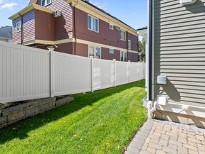 96 East Side Parkway 96, Newton MA 02458