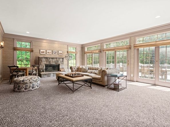 296 Bridle Trail Rd, Needham MA 02492