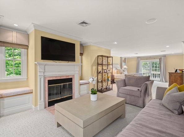 296 Bridle Trail Rd, Needham MA 02492