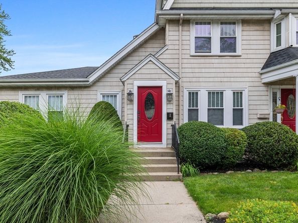 17 Woburn St, Medford MA 02155