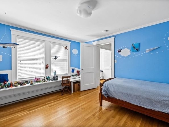 17 Woburn St, Medford MA 02155