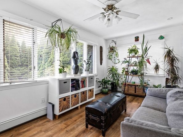 17 Woburn St, Medford MA 02155