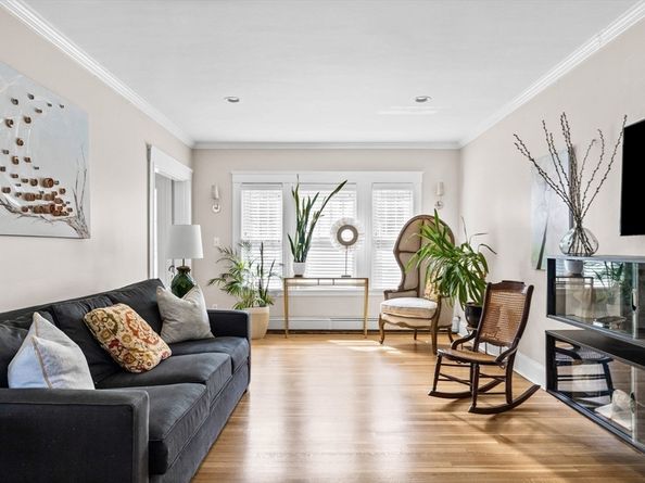 17 Woburn St, Medford MA 02155