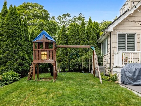 17 Woburn St, Medford MA 02155
